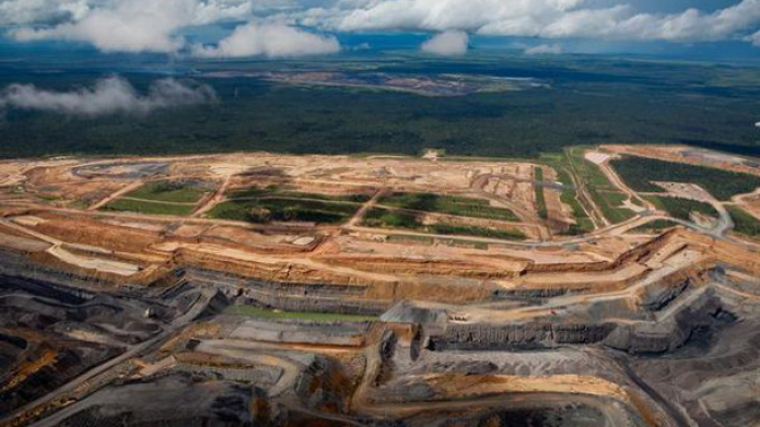 Carmichael coal mine wwwbanktrackorgthumbimagephpimageBowen20Bas